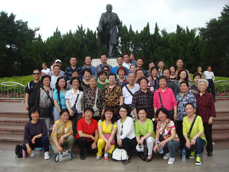 寶業(yè)集團(tuán)公司退休職工第一批“港、澳”游